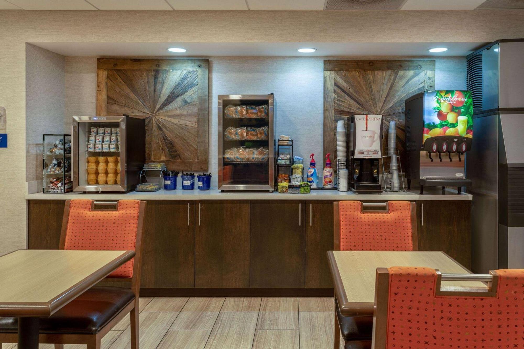 Days & By Wyndham International Airport 2* Denver