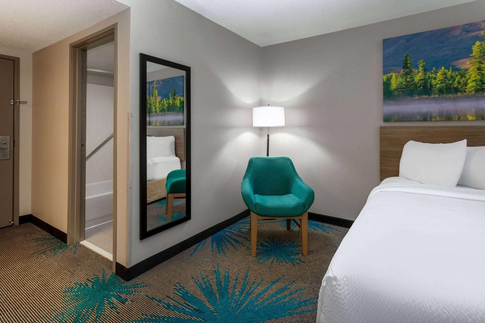 Days & By Wyndham International Airport 2* Denver