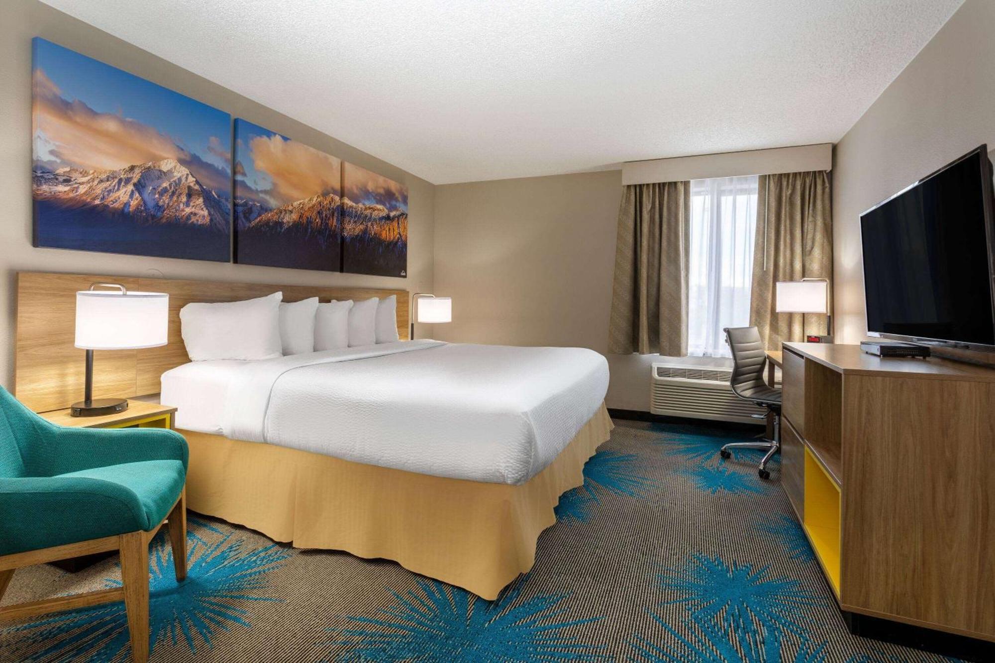 Days & By Wyndham International Airport 2* Denver