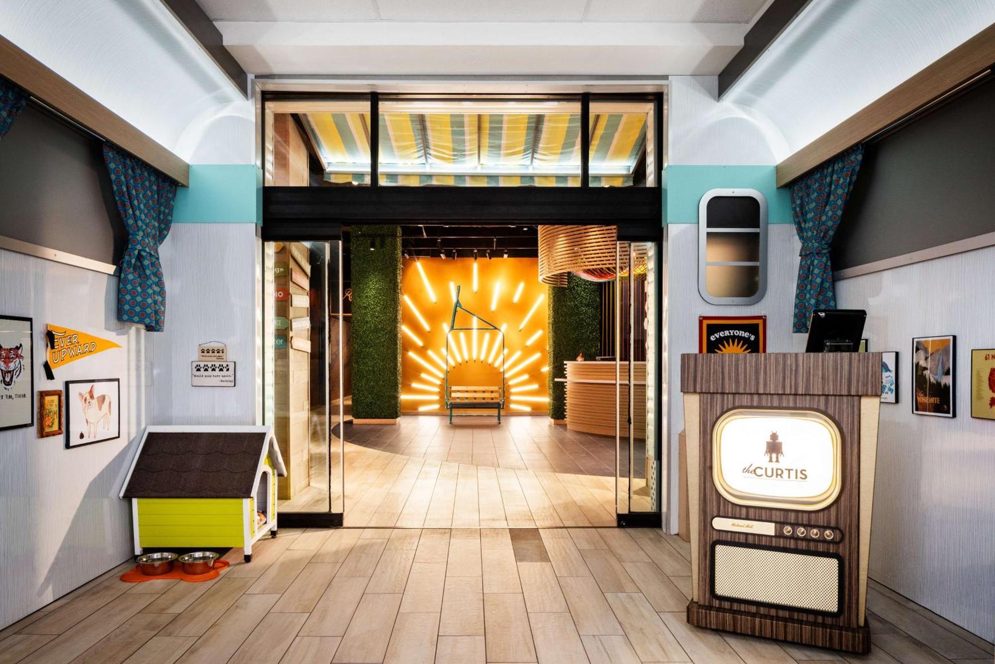 The Curtis - A Doubletree By Hilton Denver