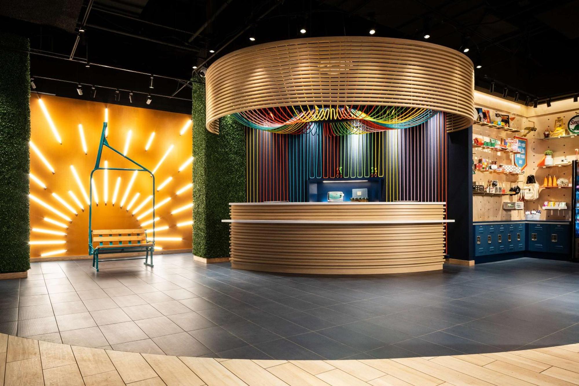 The Curtis - A Doubletree By Hilton Denver
