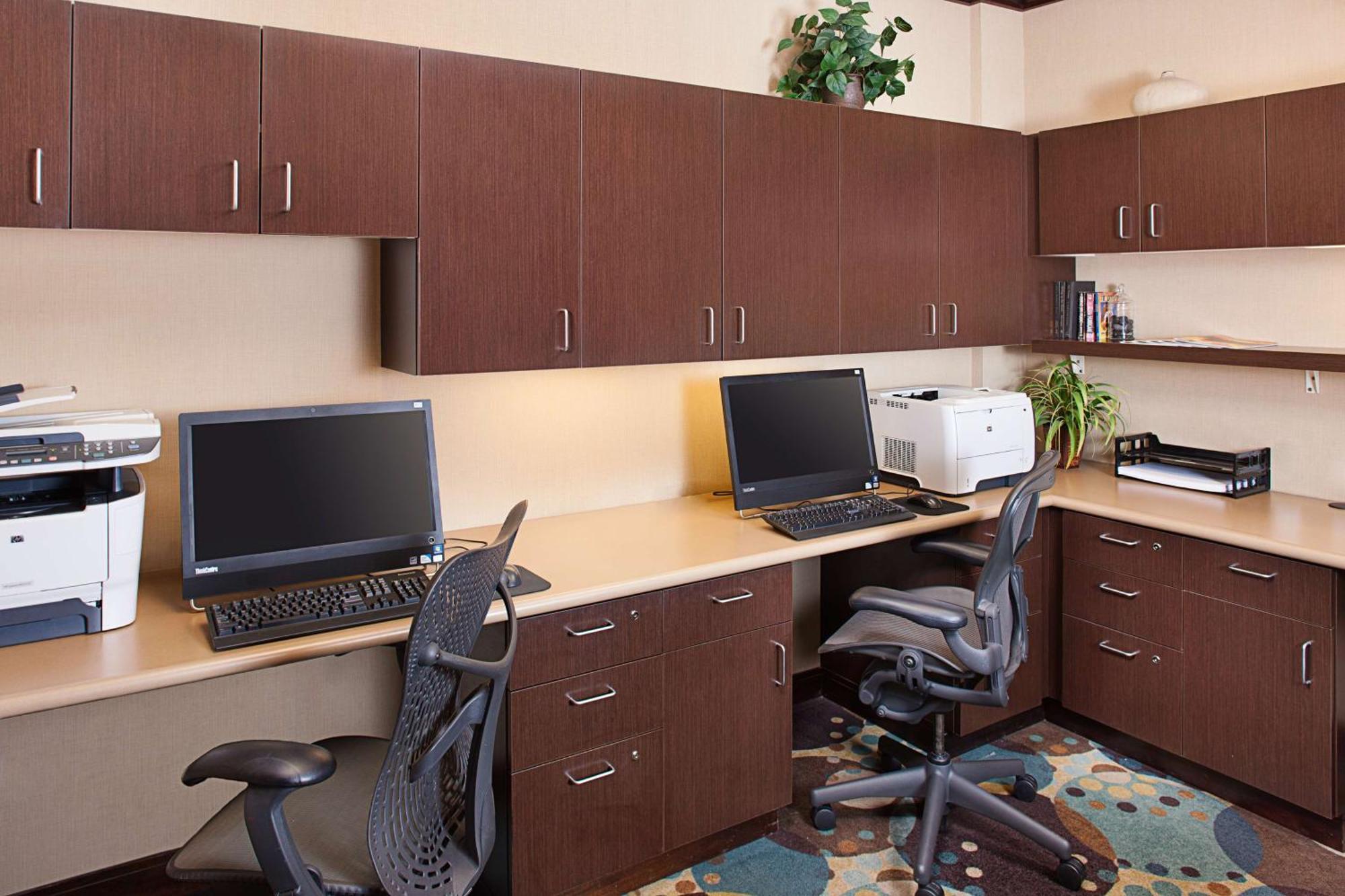 Hilton Garden Tech Center