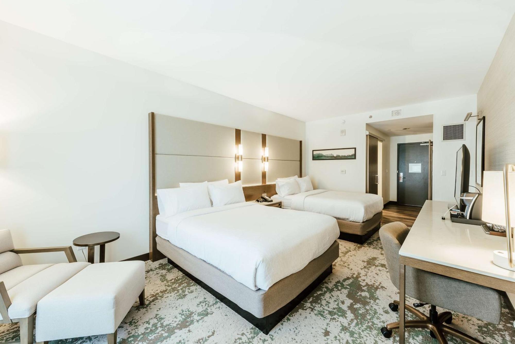 Hotel Hilton Garden Union Station 3*