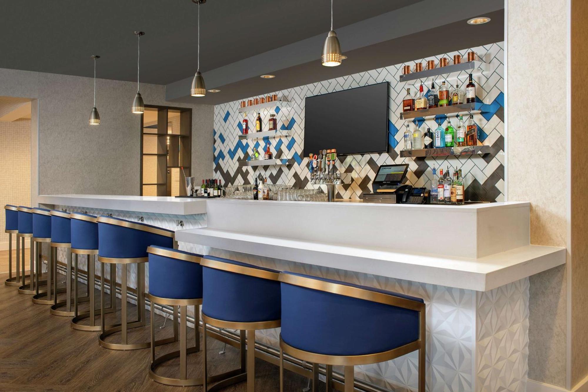 Tru By Hilton Airport Tower Road Denver