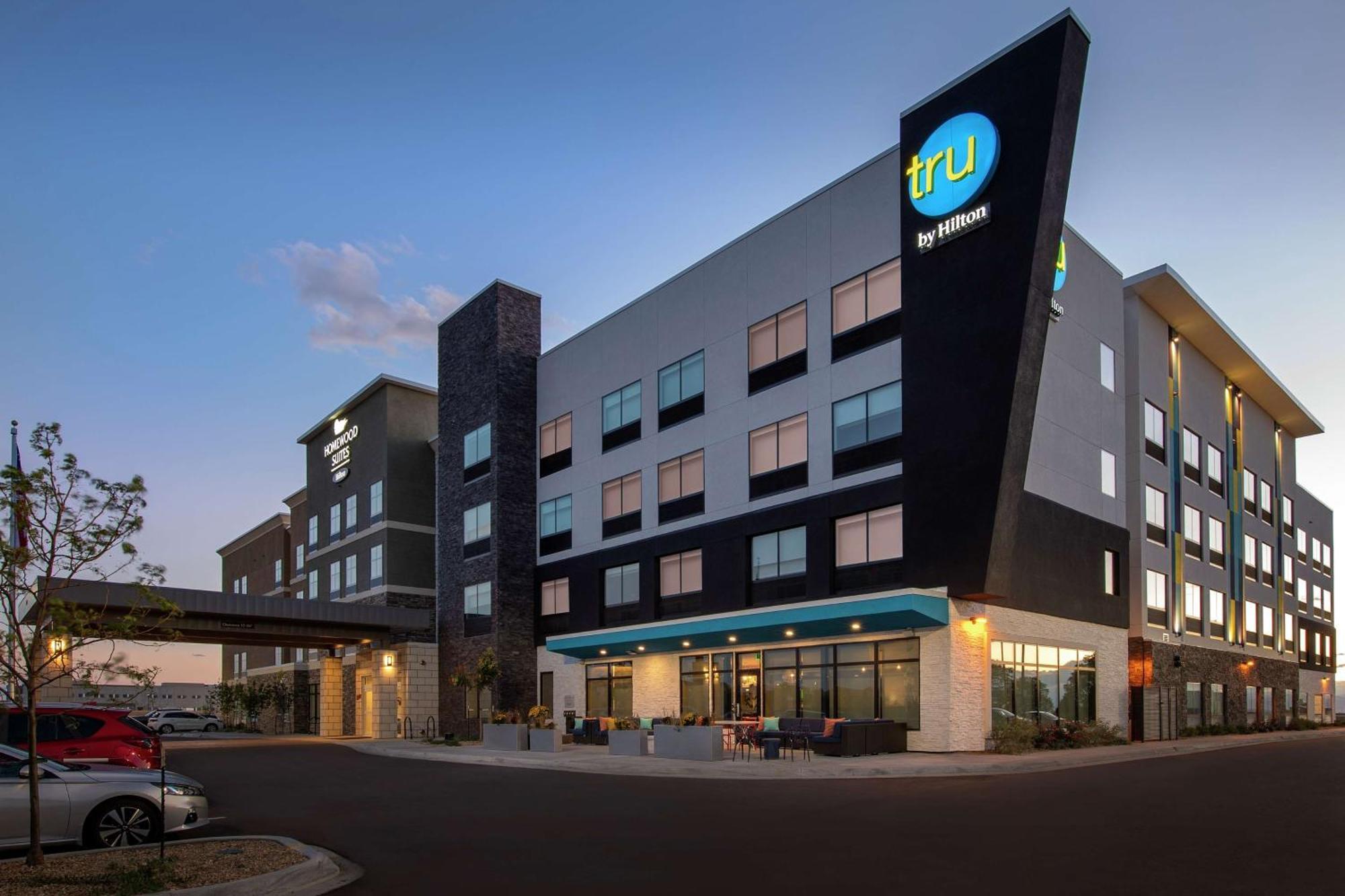 Tru By Hilton Airport Tower Road Hotel Denver