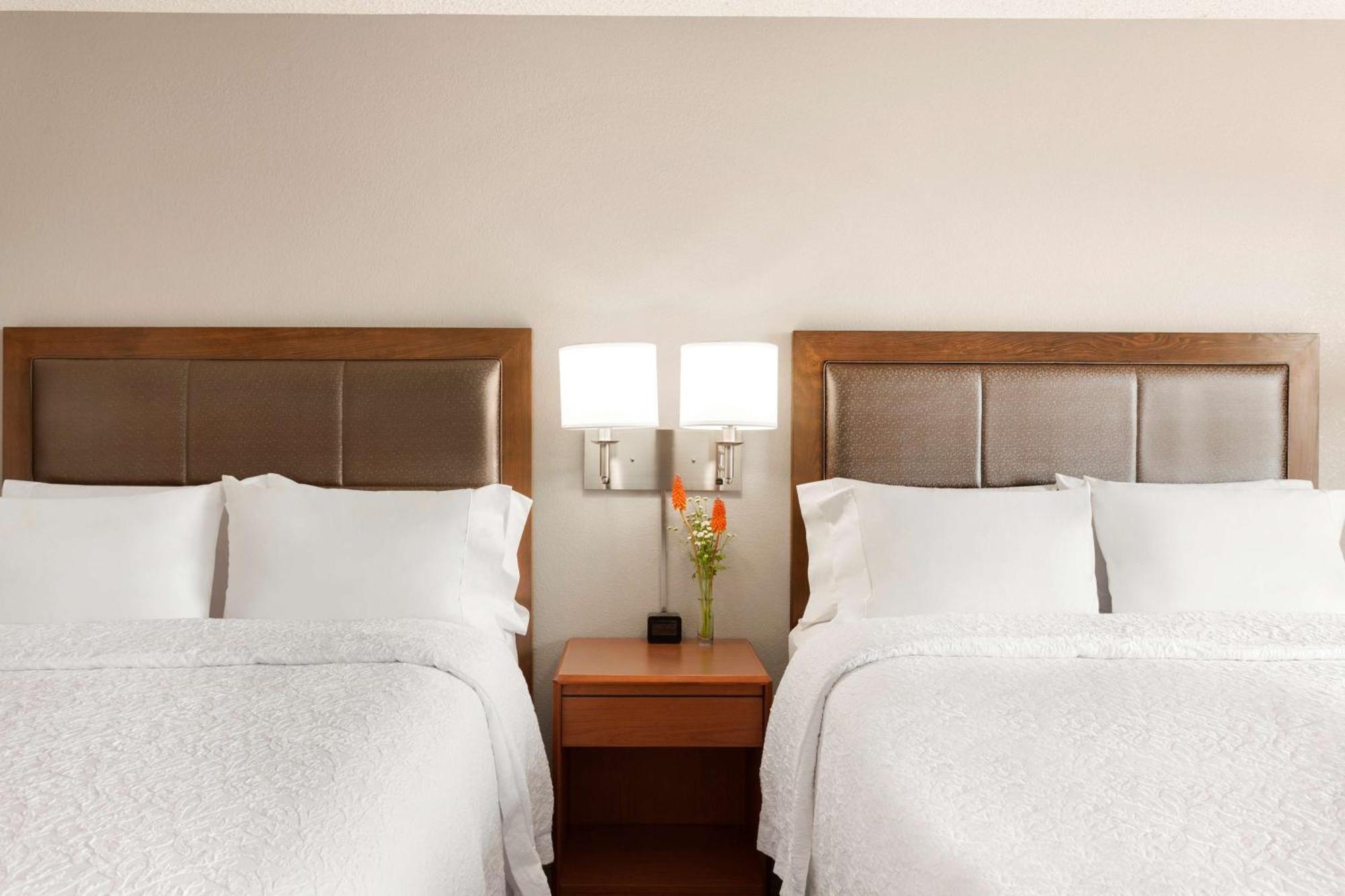 Hampton & Denver-cherry Creek Hotel 3*