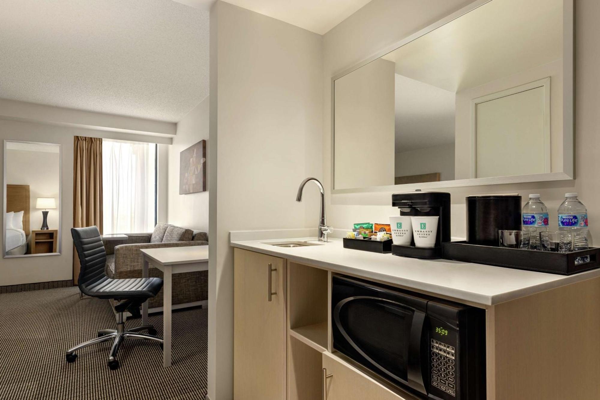 Embassy By Hilton International Airport 4*