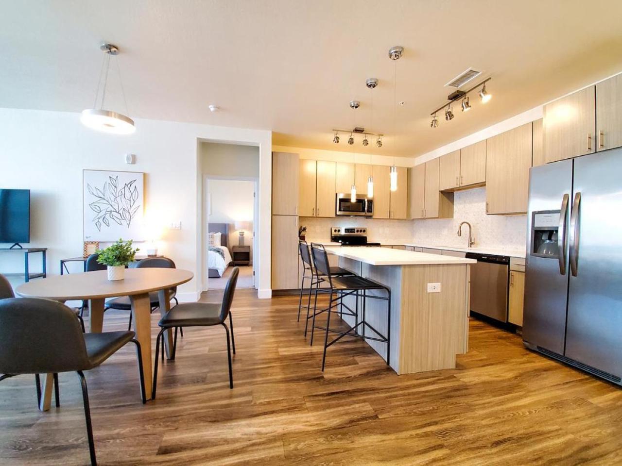 Landing Modern With Amazing Amenities Apartment *