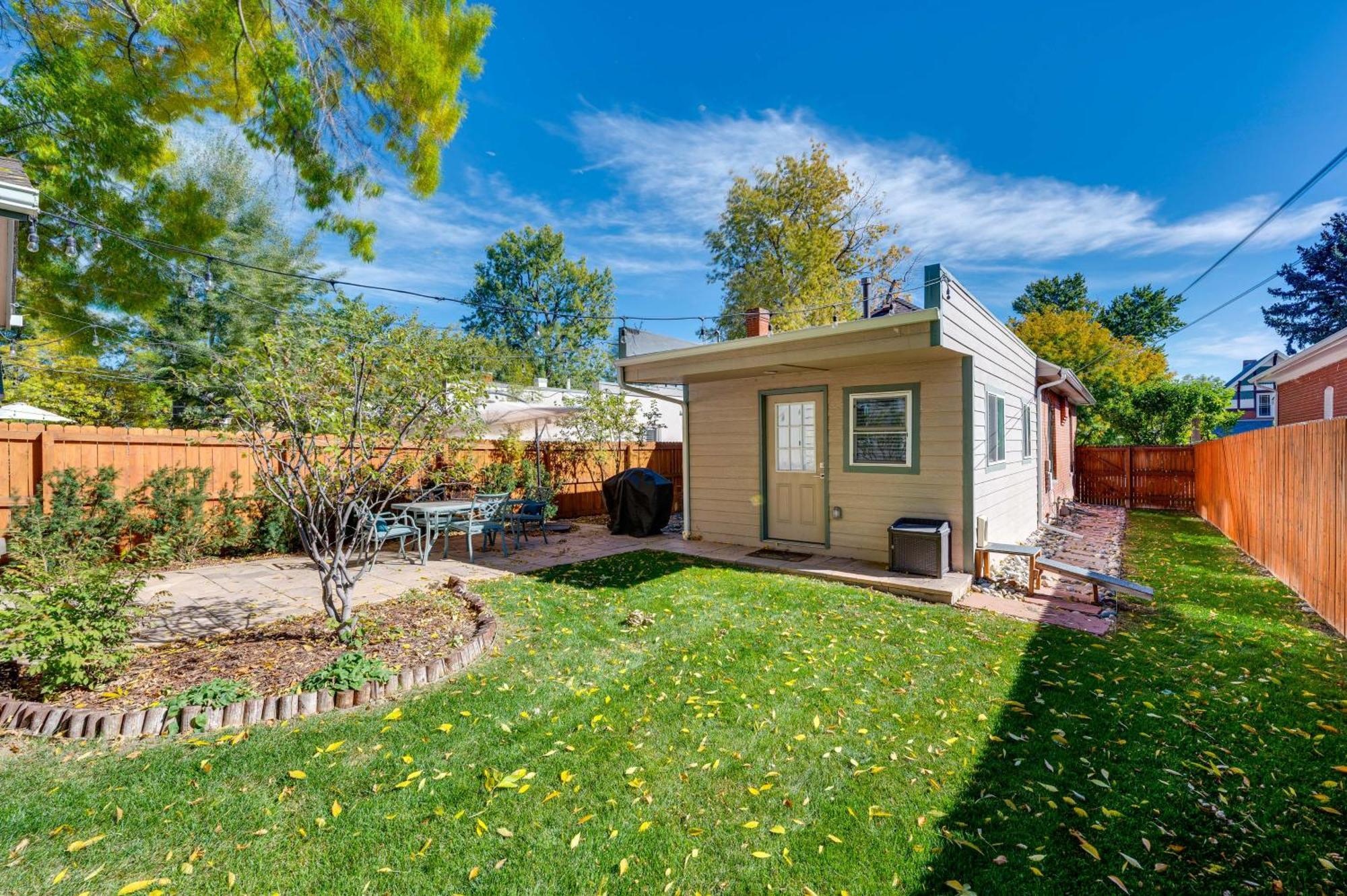 Holiday home Bright With Backyard And Patio! *