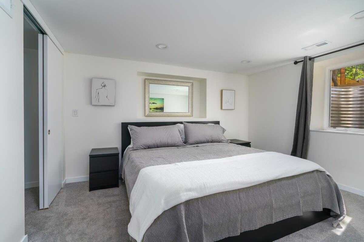 Sleek & Stylish Apt Steps From Bluebird Theater Denver