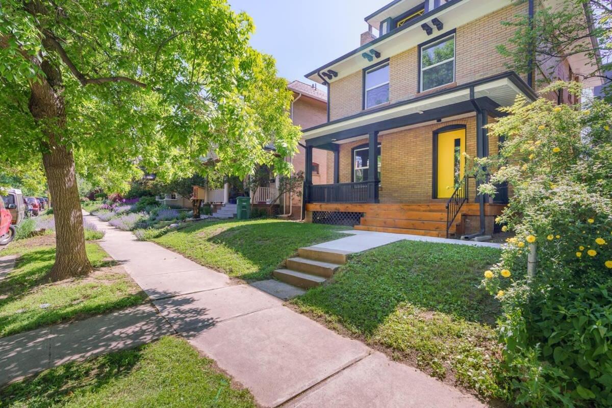 Sleek & Stylish Apt Steps From Bluebird Theater Apartment *