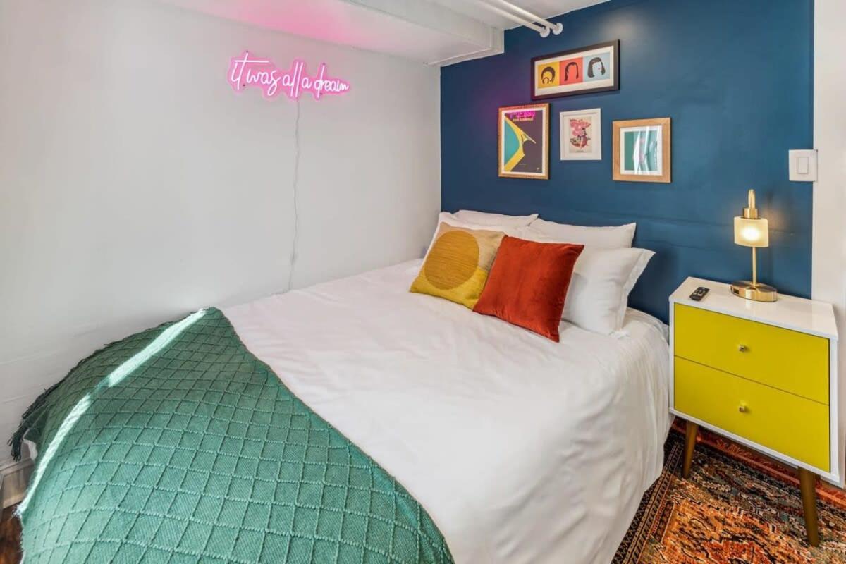 Apartment Stylish 2 Bedroom Apt Steps From Regis Tennyson St