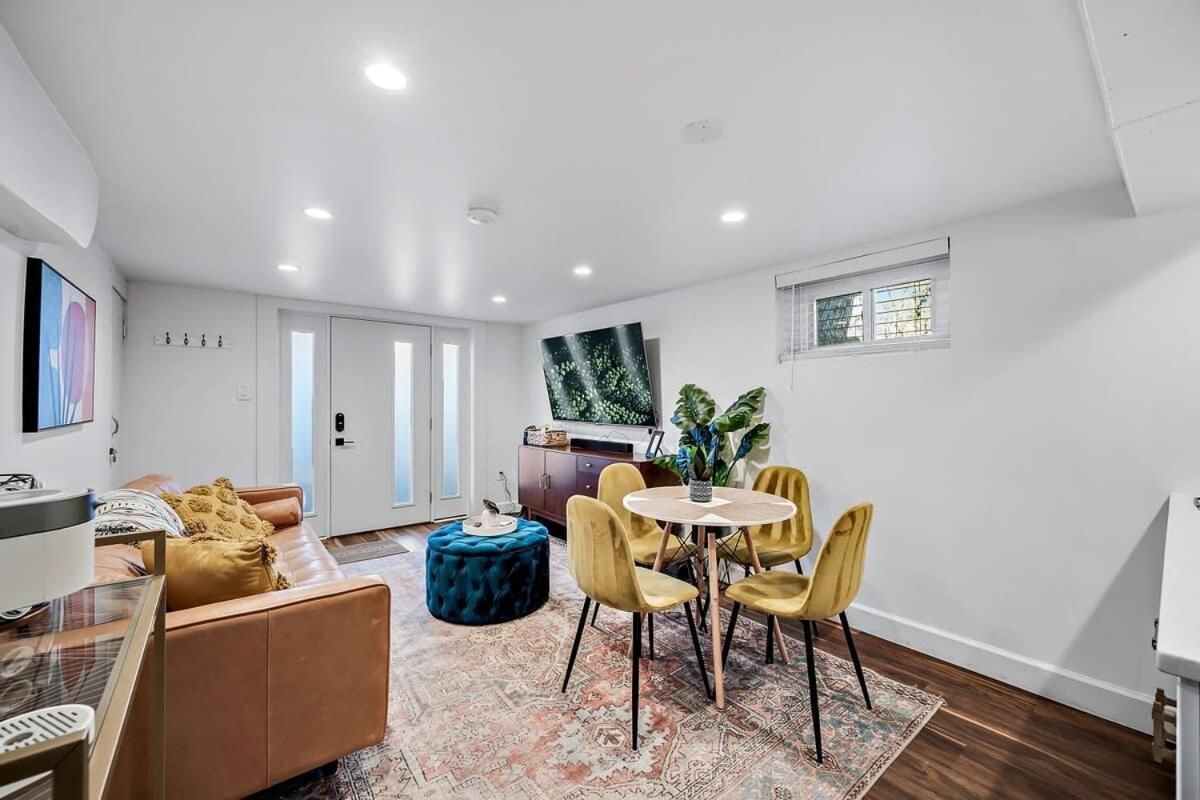 Apartment Stylish 2 Bedroom Apt Steps From Regis Tennyson St Denver
