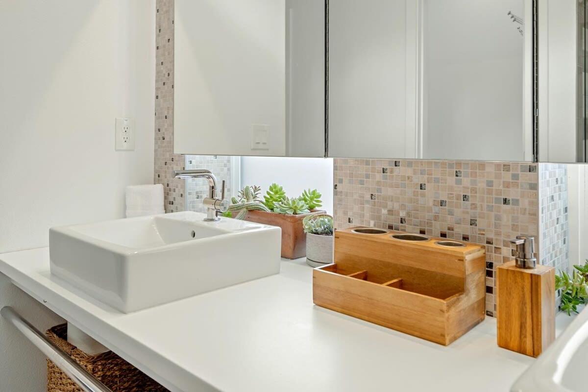 1br Park Medical District 30 Day Apartment