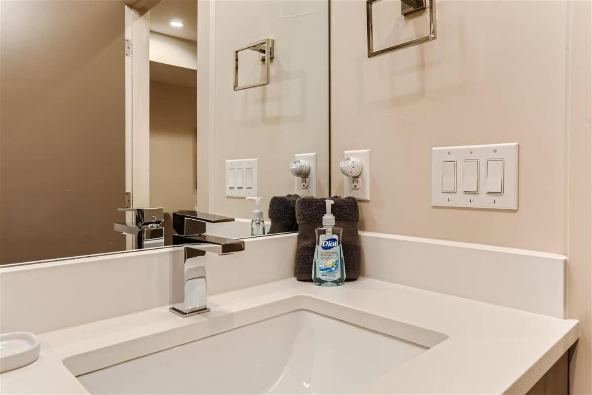 Serenity At Sloan's 1-br With A Modern Twist Apartment Denver
