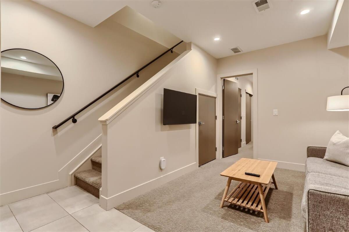 Serenity At Sloan's 1-br With A Modern Twist Apartment *