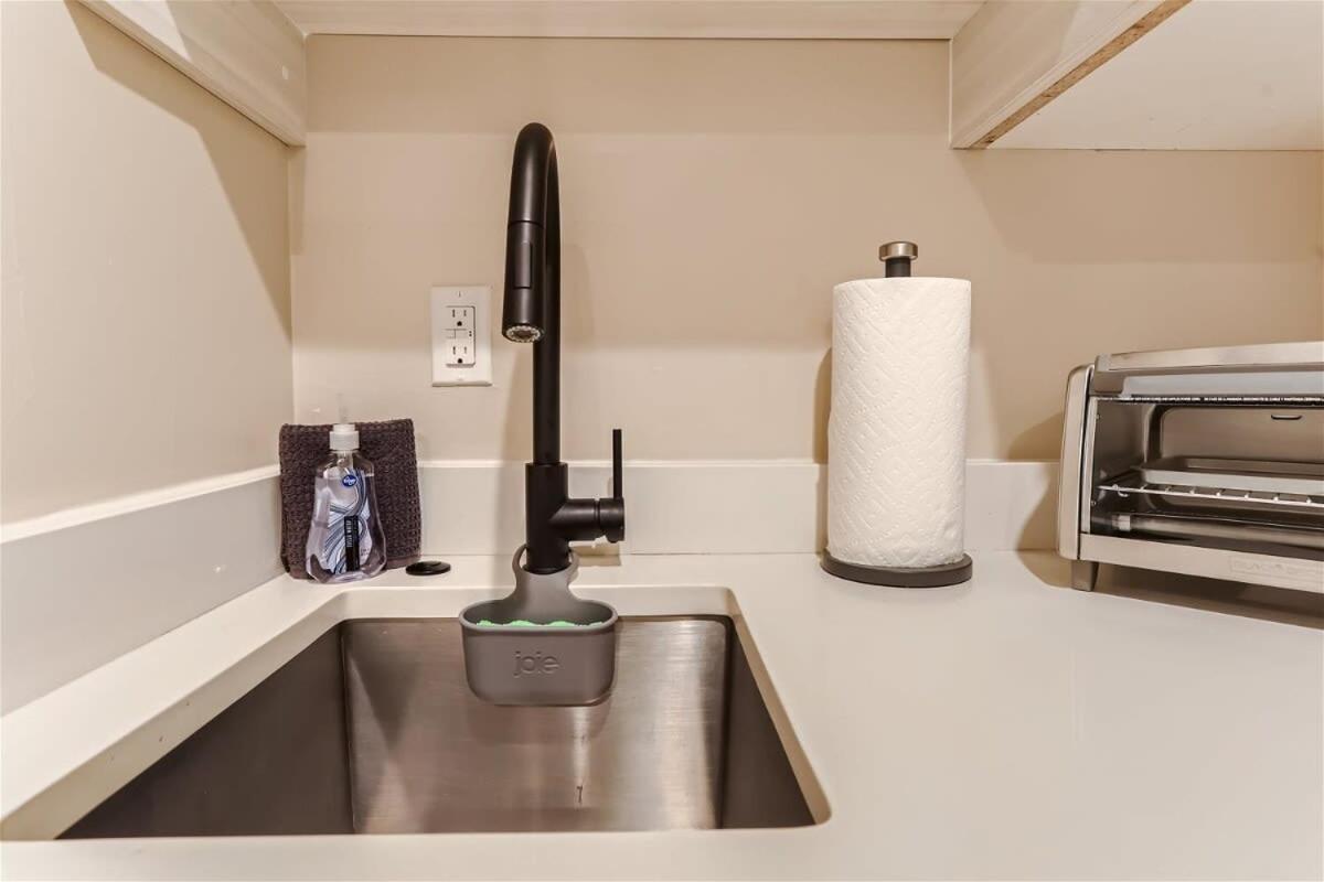 Apartment Serenity At Sloan's 1-br With A Modern Twist