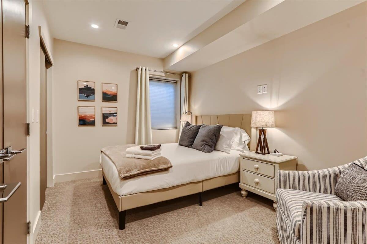 Serenity At Sloan's 1-br With A Modern Twist *