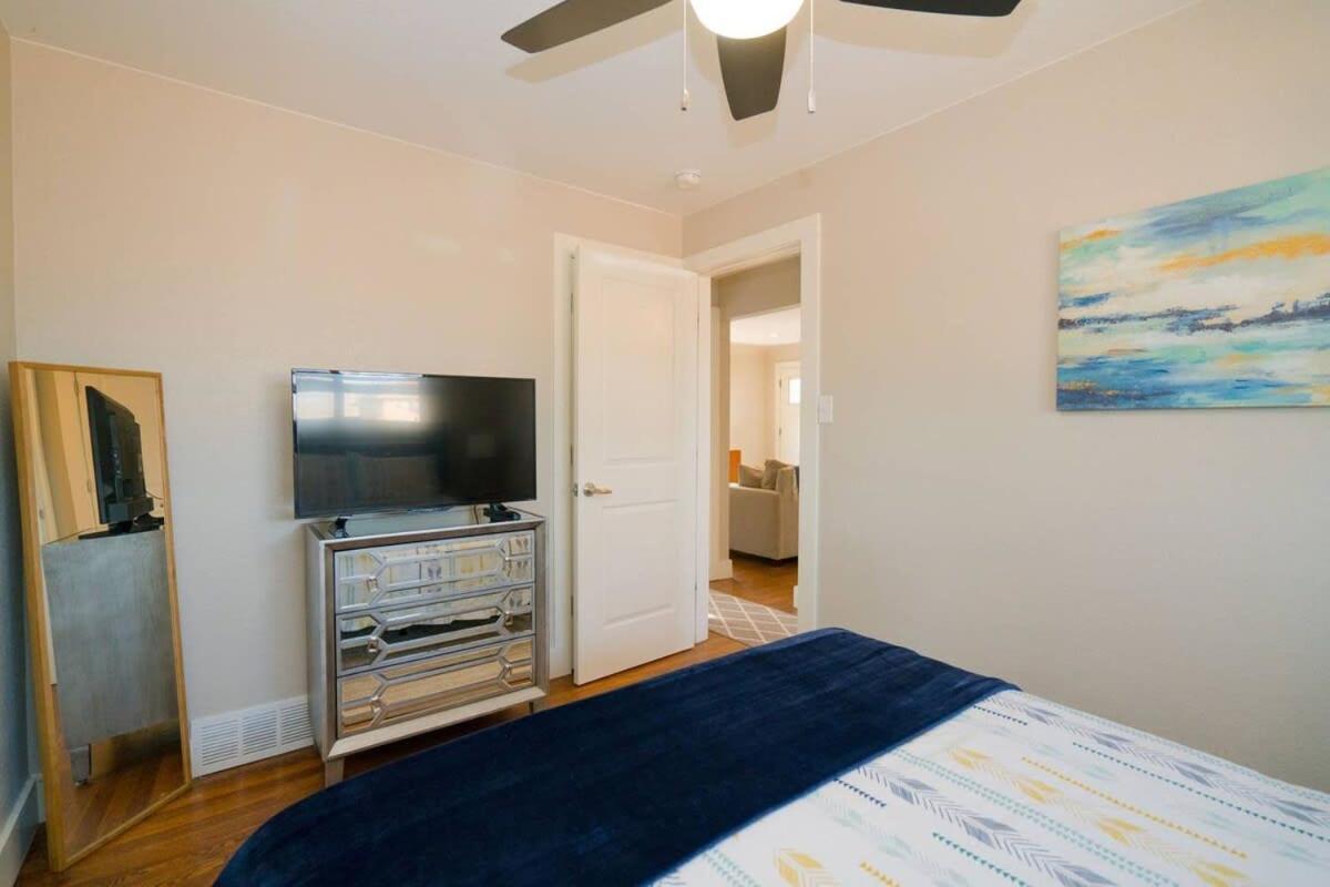 4-bed Gem Near Sloan's Holiday home *