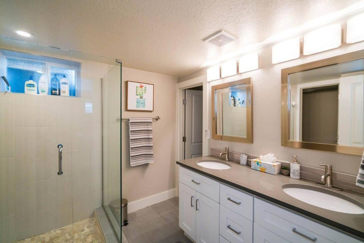 Holiday home 4-bed Gem Near Sloan's