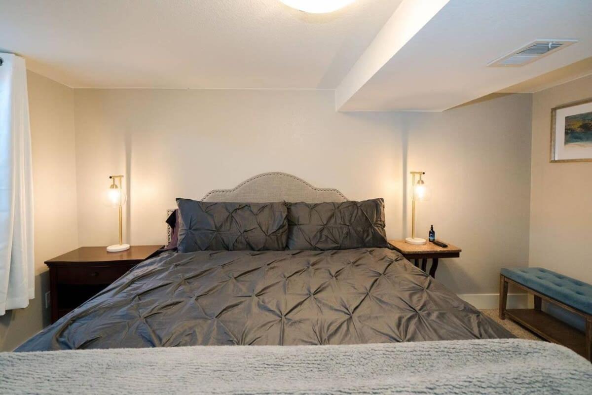 4-bed Gem Near Sloan's *