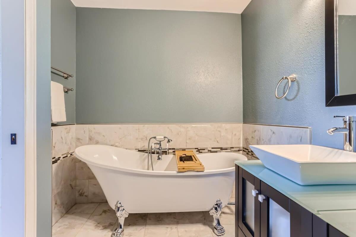 3bd Family Friendly Walk To Huston * Denver