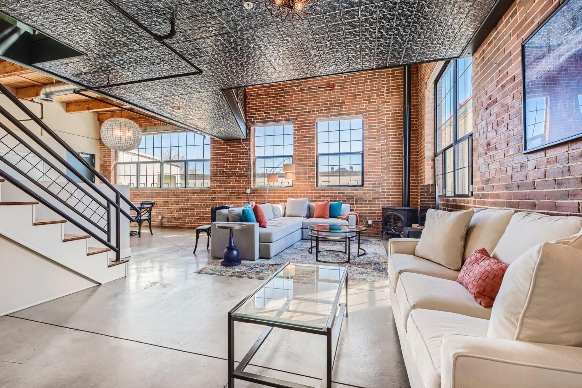 1515 Ogden 7