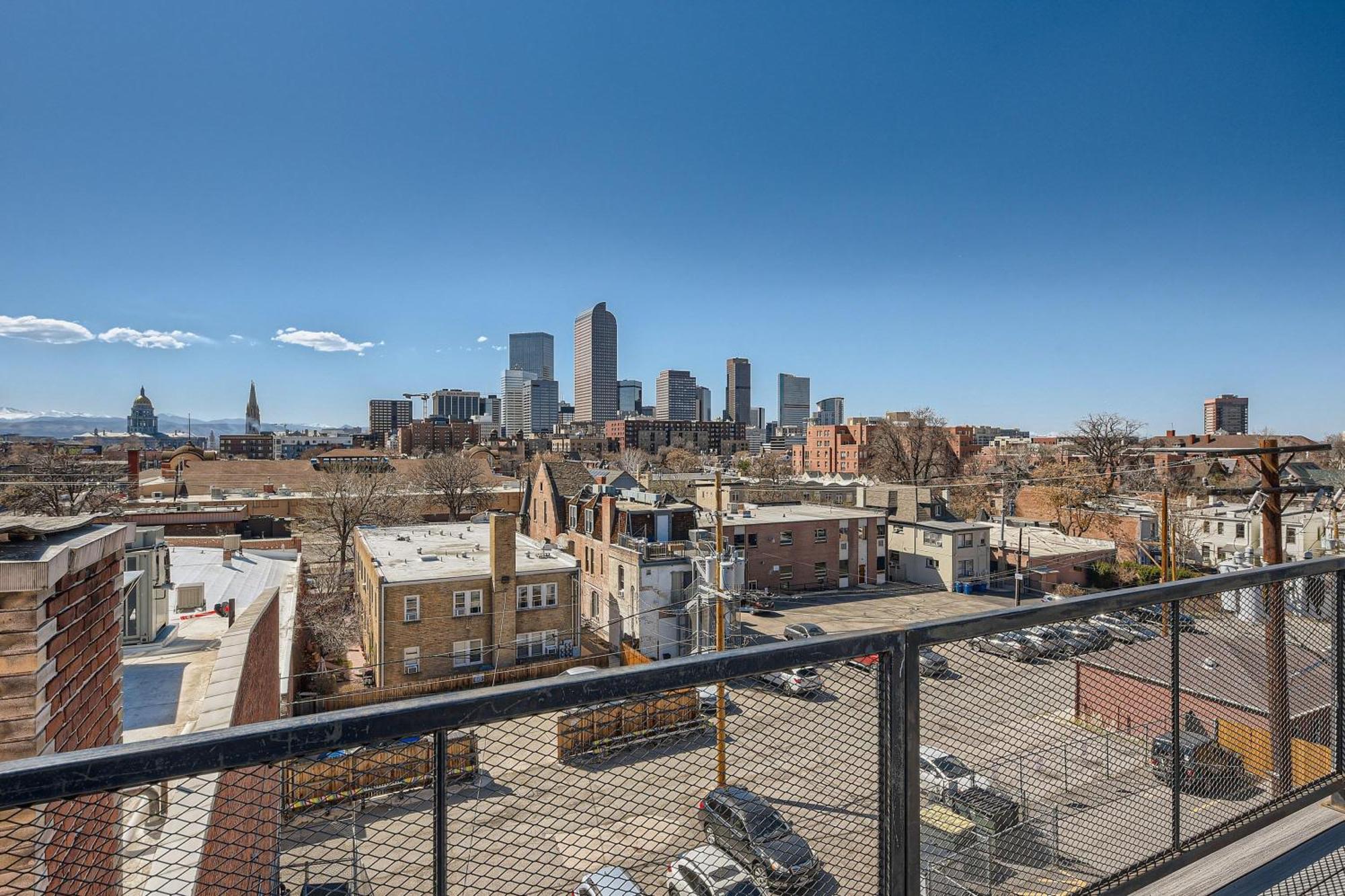 1515 Ogden 7 *