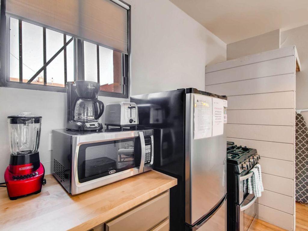 3329 W 31st