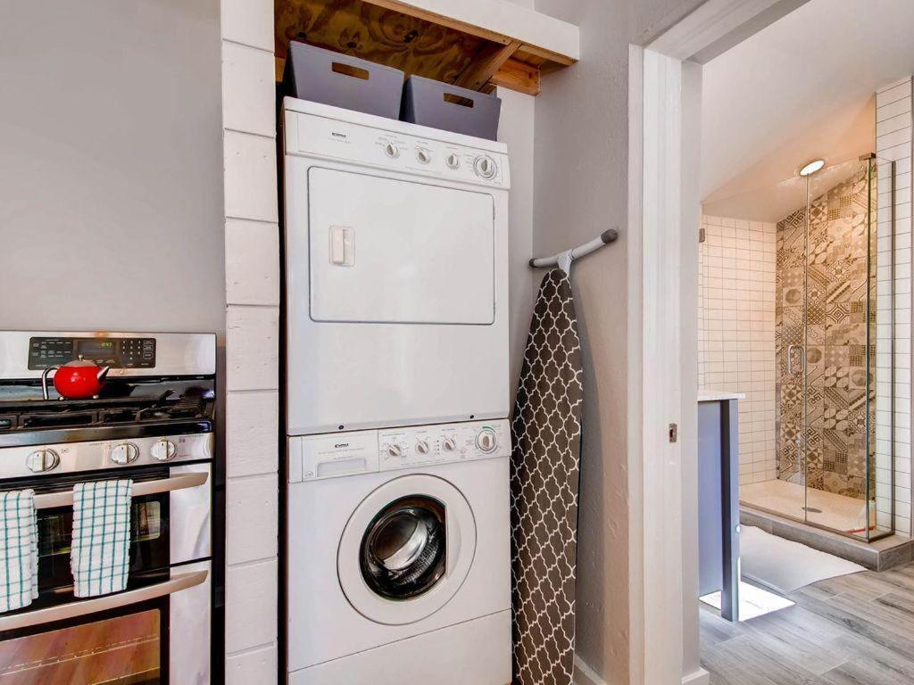 Apartment 3329 W 31st *