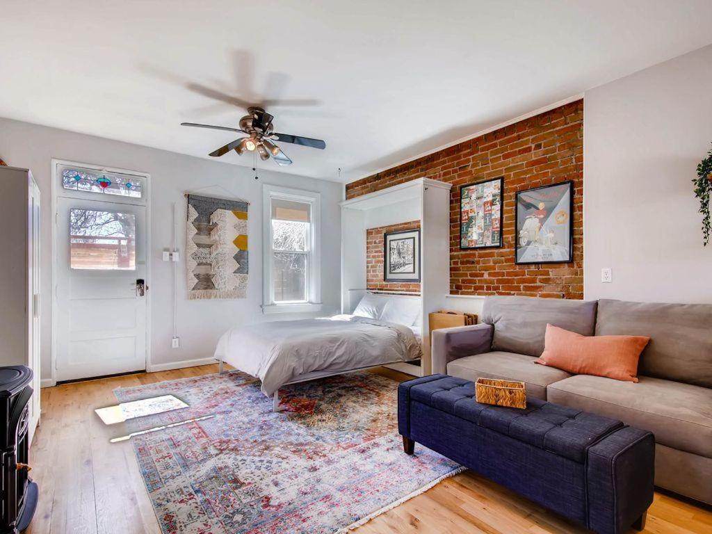 Apartment 3329 W 31st