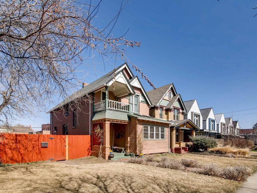 3329 W 31st
