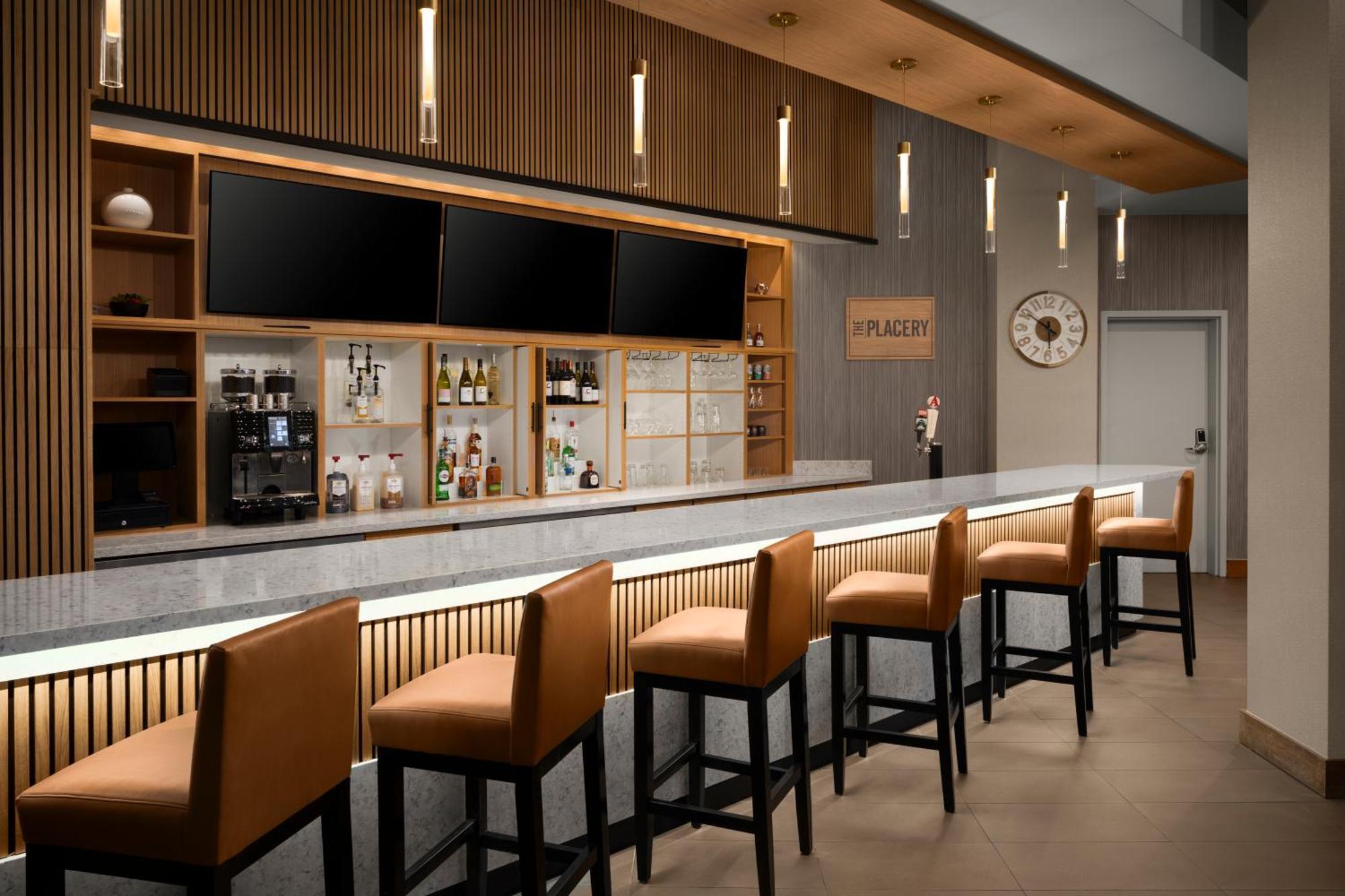 Hyatt Place Cherry Creek 3*