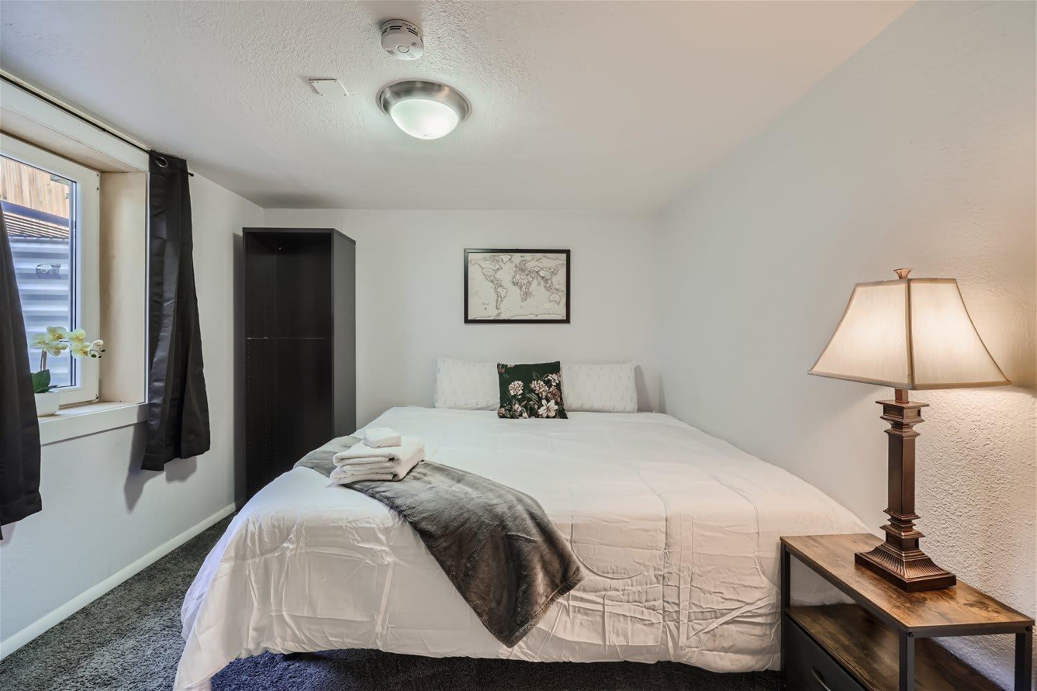 Holiday home Ranch-style Retreat Walk To Light Rail
