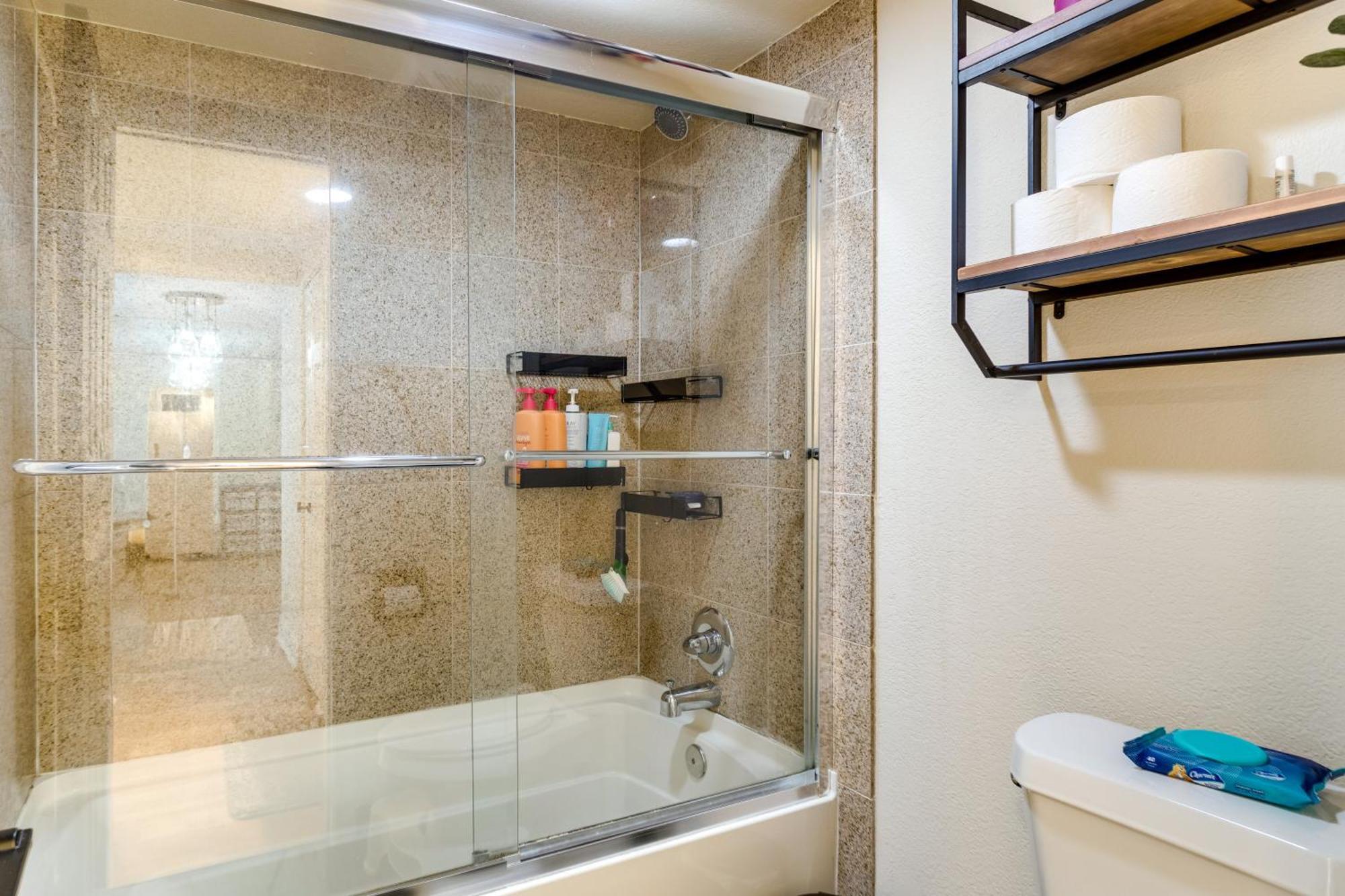 Downtown In The Center Of The City! Apartment *