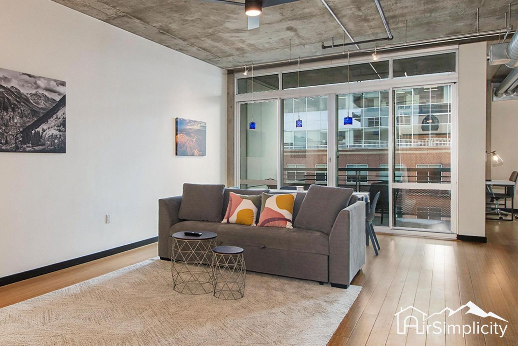 Union Station Loft Covered Parking Gym Patio Holiday home Denver