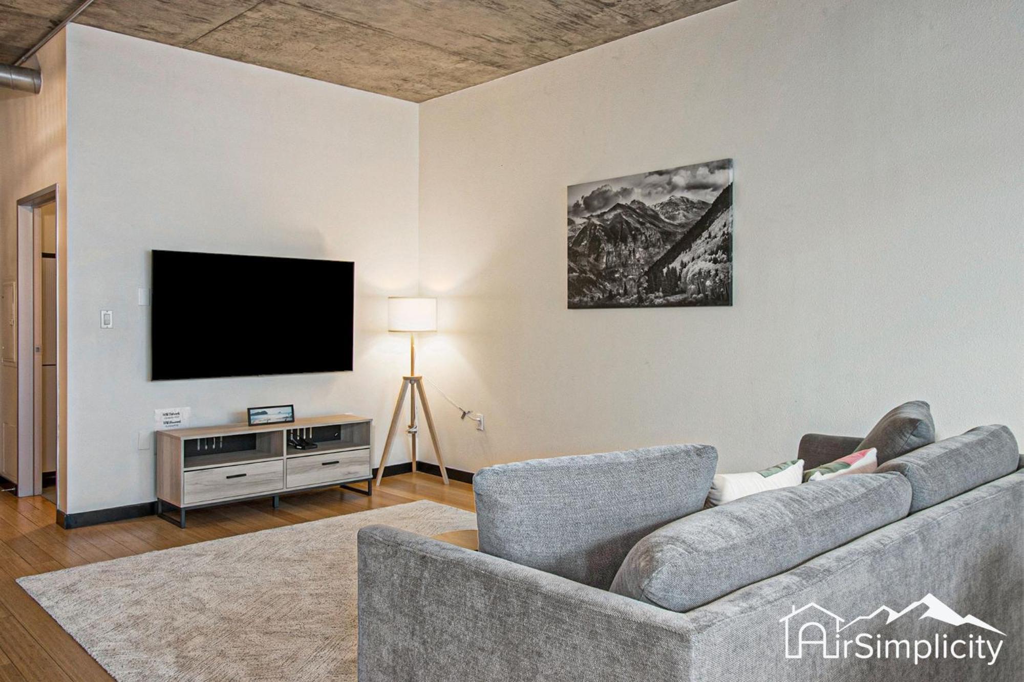 Union Station Loft Covered Parking Gym Patio *