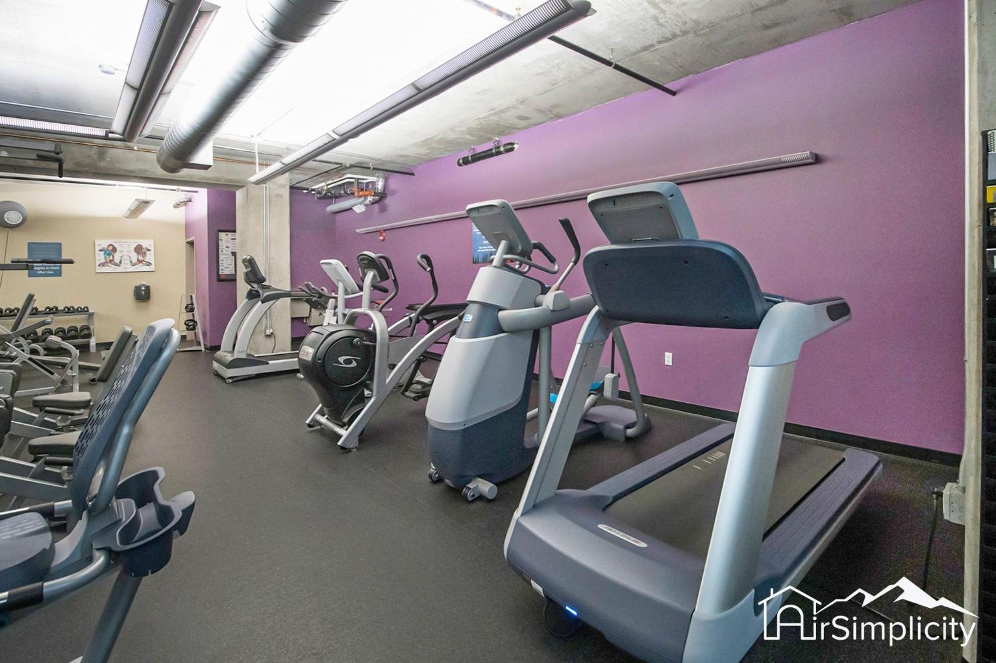 Union Station Loft Covered Parking Gym Patio Holiday home