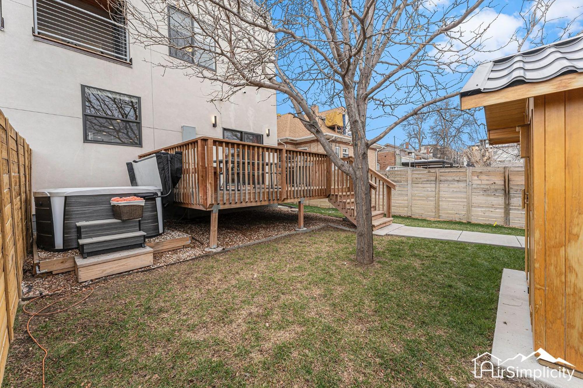 Sloan's Loft Hot Tub & Rooftop Patio Denver