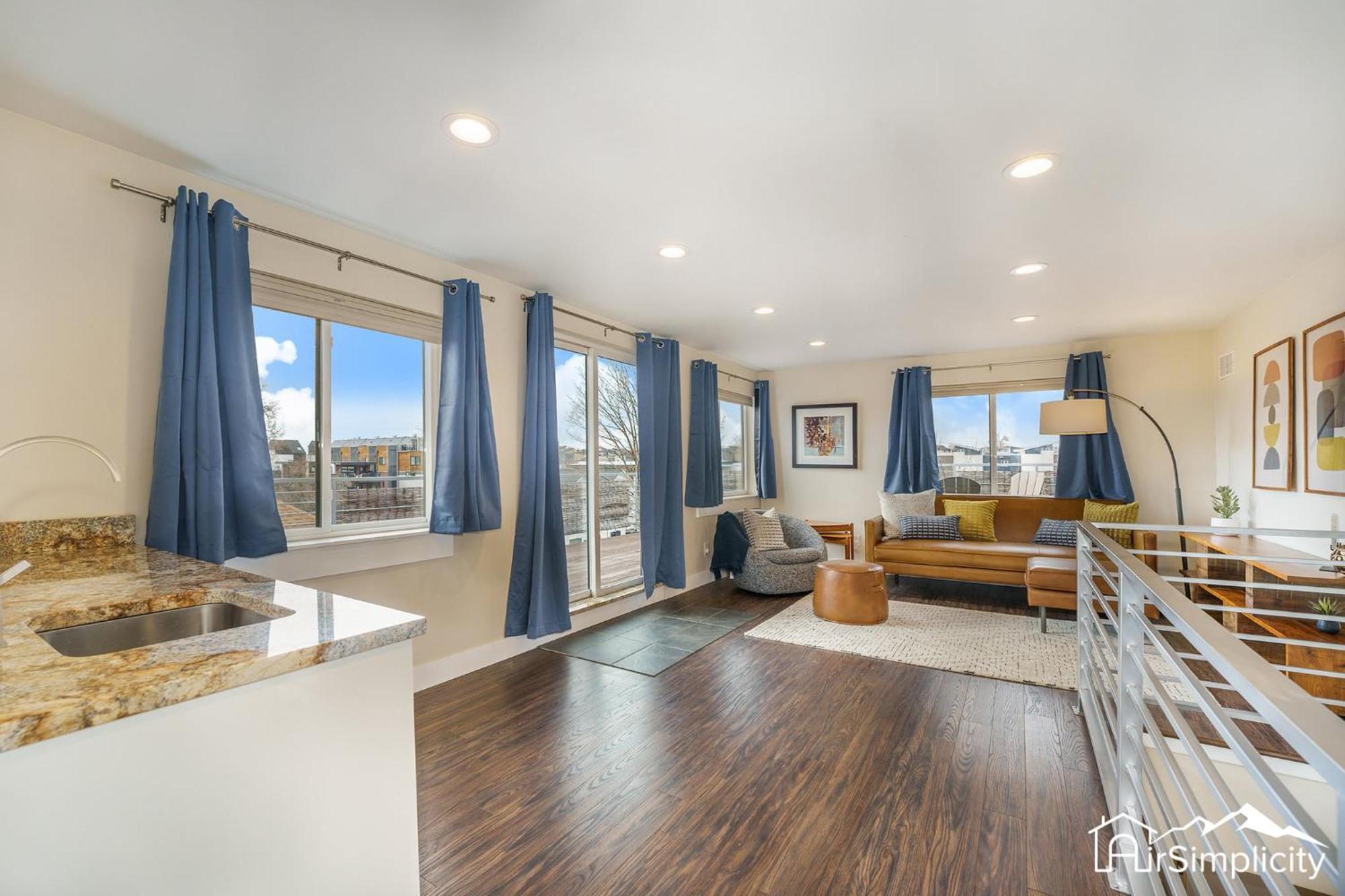 Sloan's Loft Hot Tub & Rooftop Patio * Denver