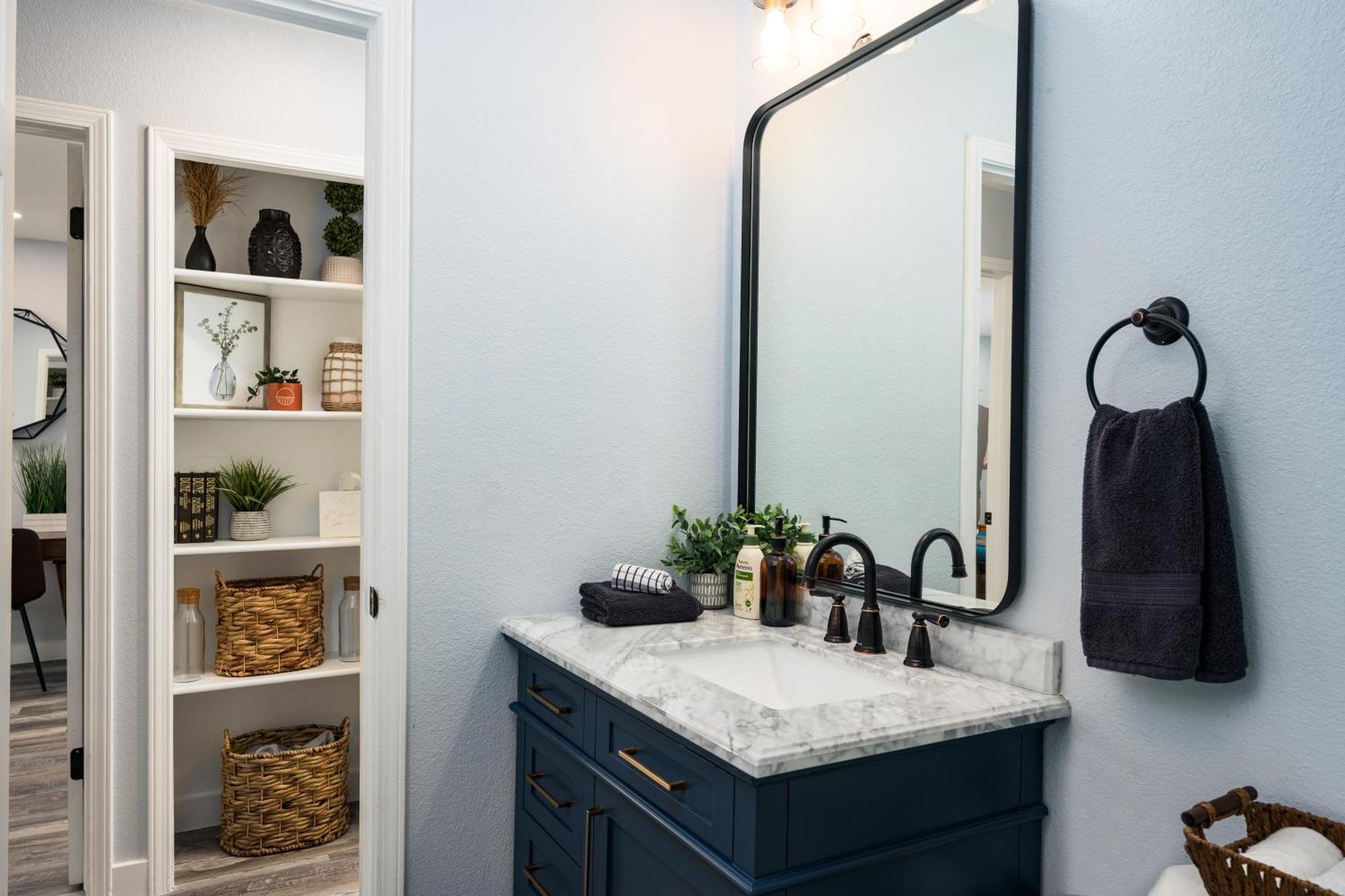 Your Gateway To Denver's Hotspots Or Downtown *