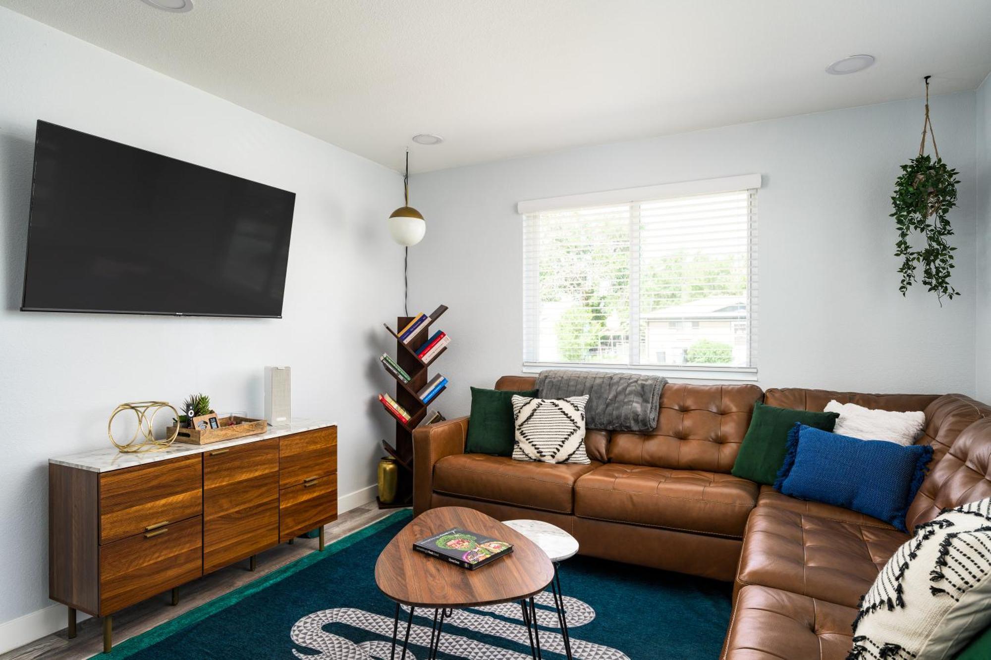 Your Gateway To Denver's Hotspots Or Downtown Apartment Denver