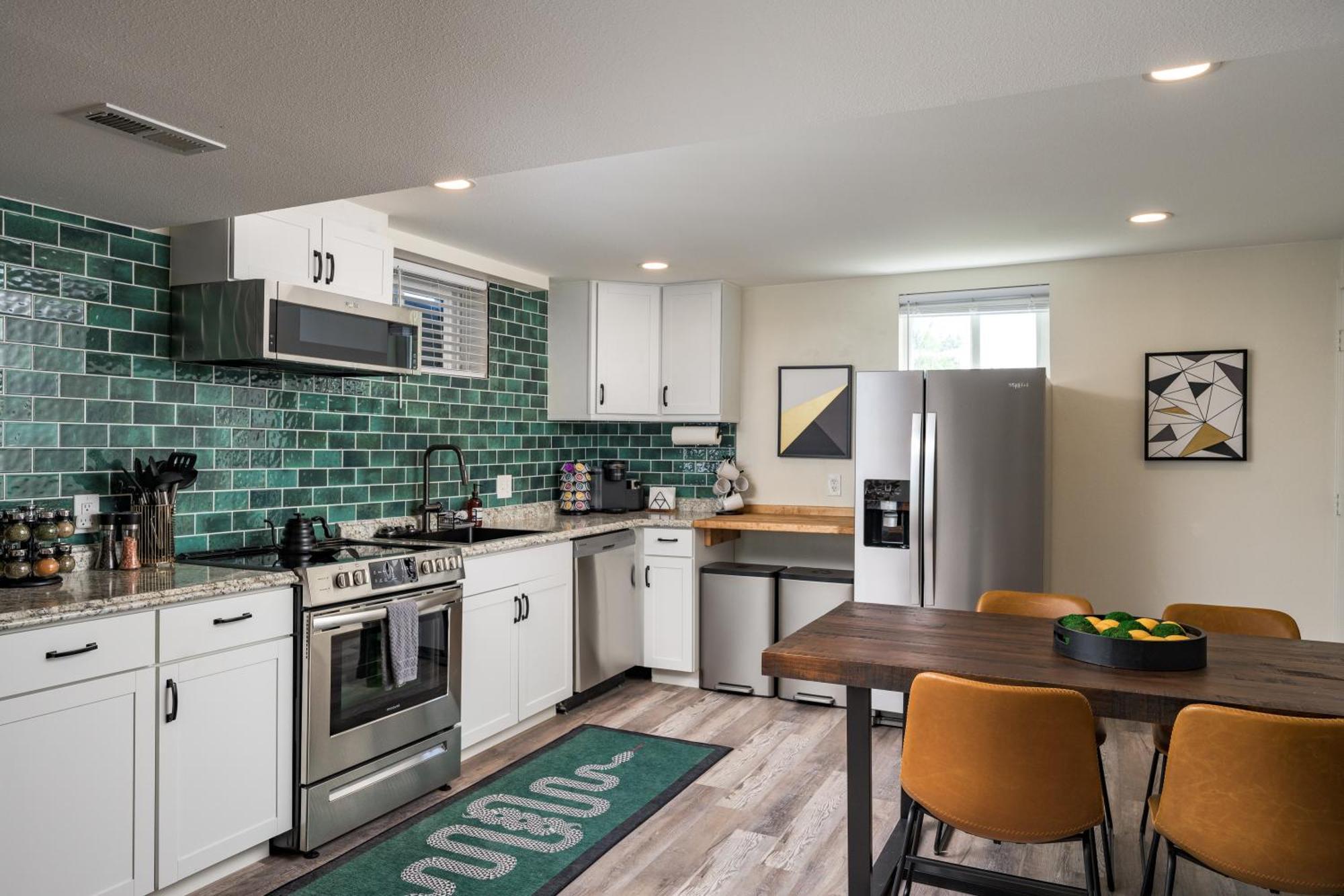 Your Gateway To Denver's Hotspots Or Downtown * Denver