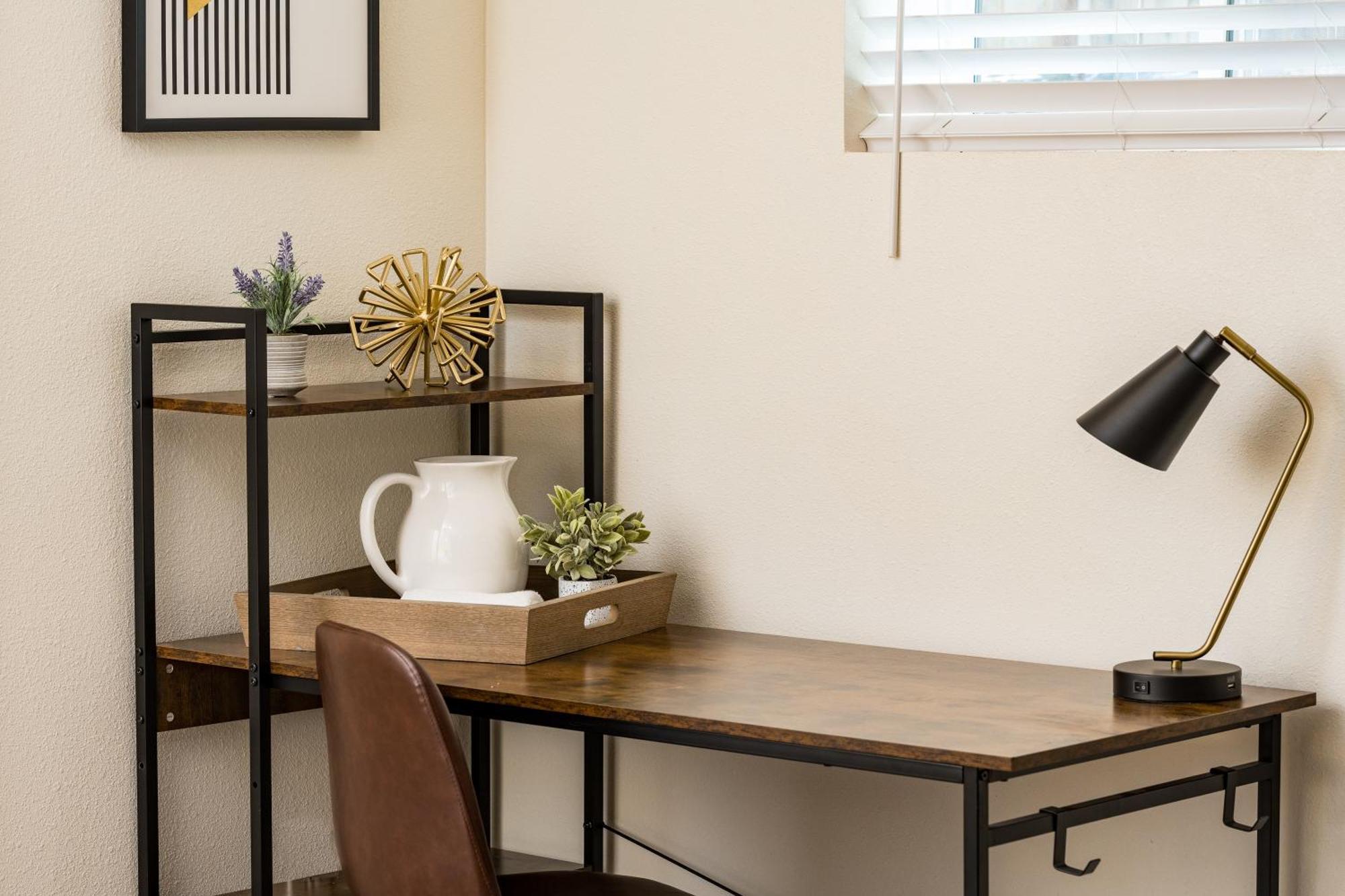 Your Gateway To Denver's Hotspots Or Downtown Apartment