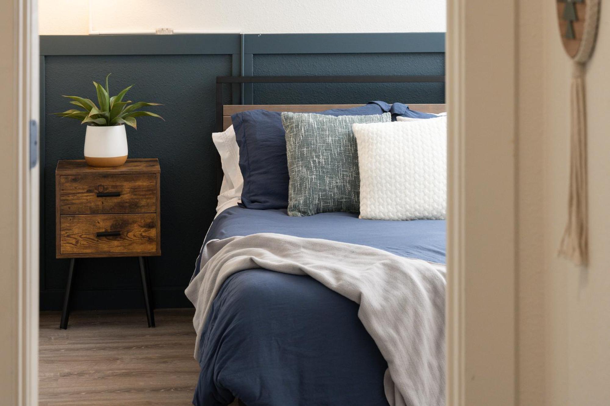 Your Gateway To Denver's Hotspots Or Downtown Apartment