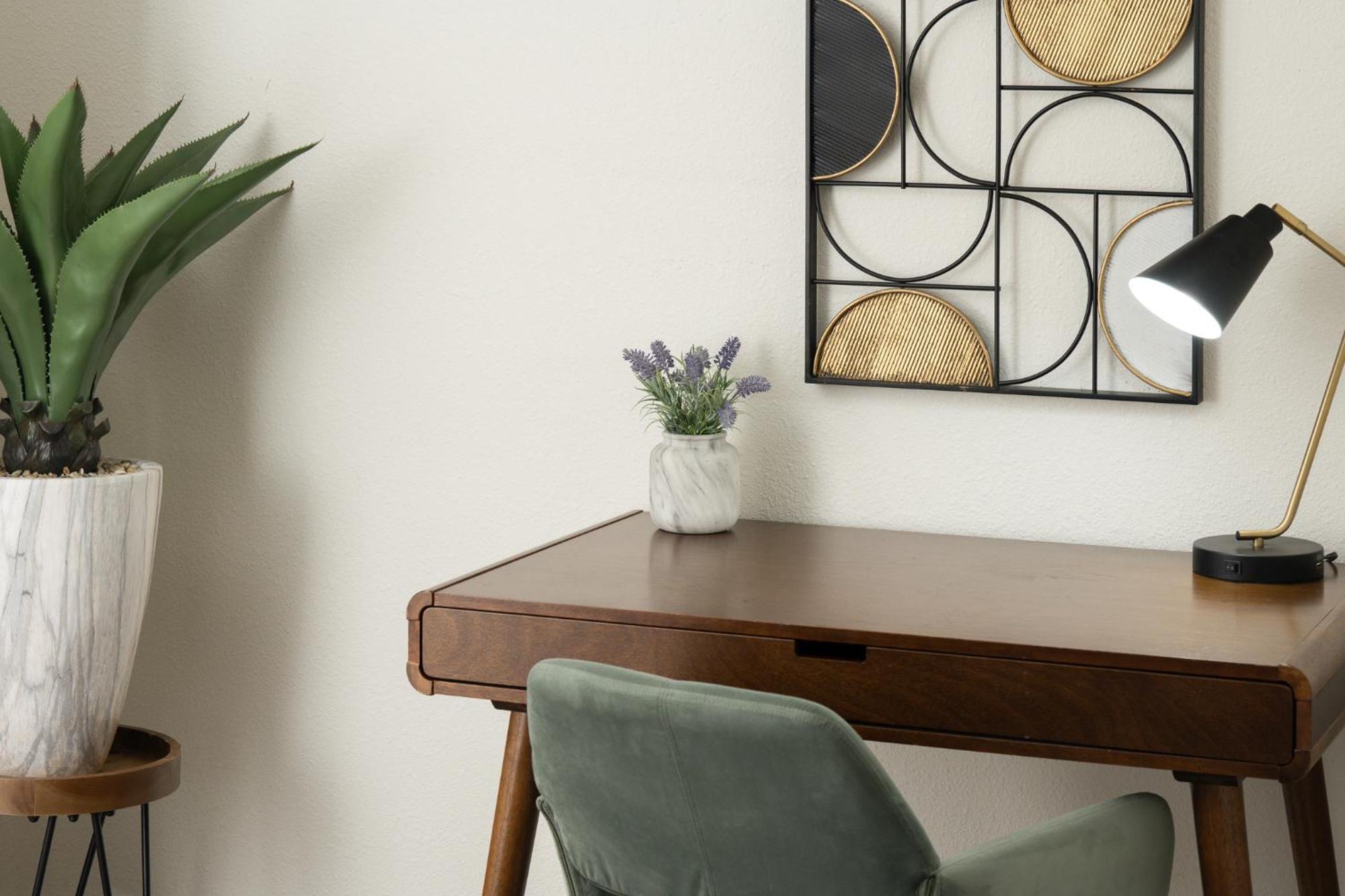 Your Gateway To Denver's Hotspots Or Downtown Apartment Denver
