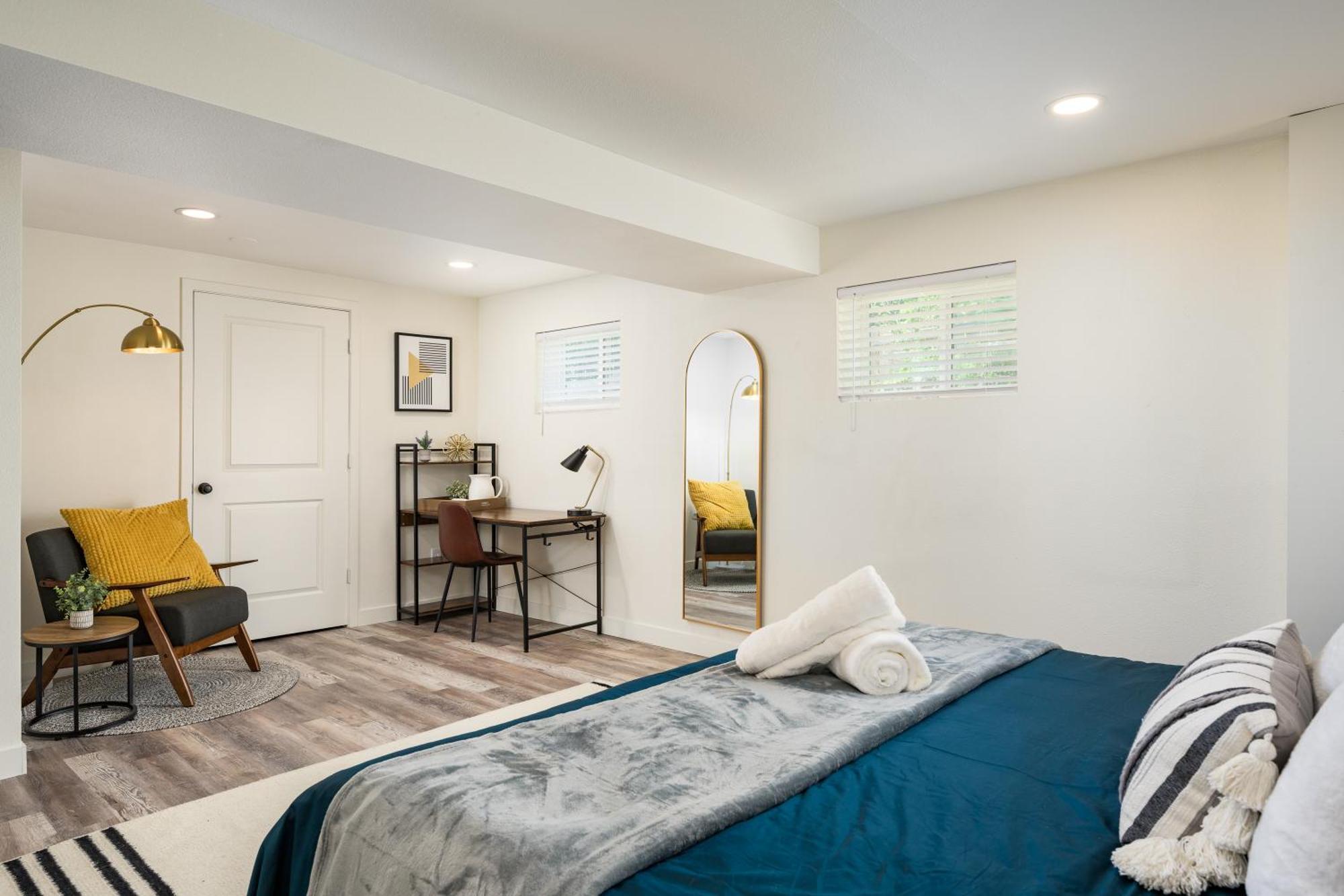 Your Gateway To Denver's Hotspots Or Downtown Apartment *