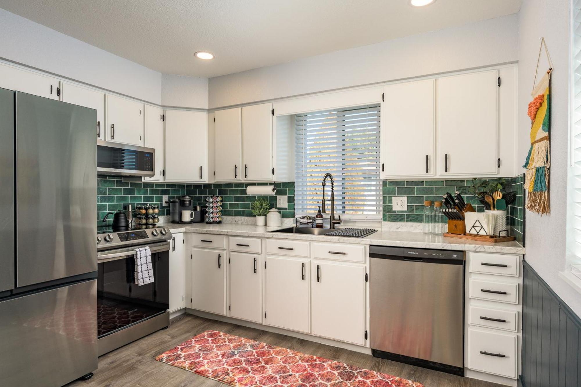 Your Gateway To Denver's Hotspots Or Downtown *
