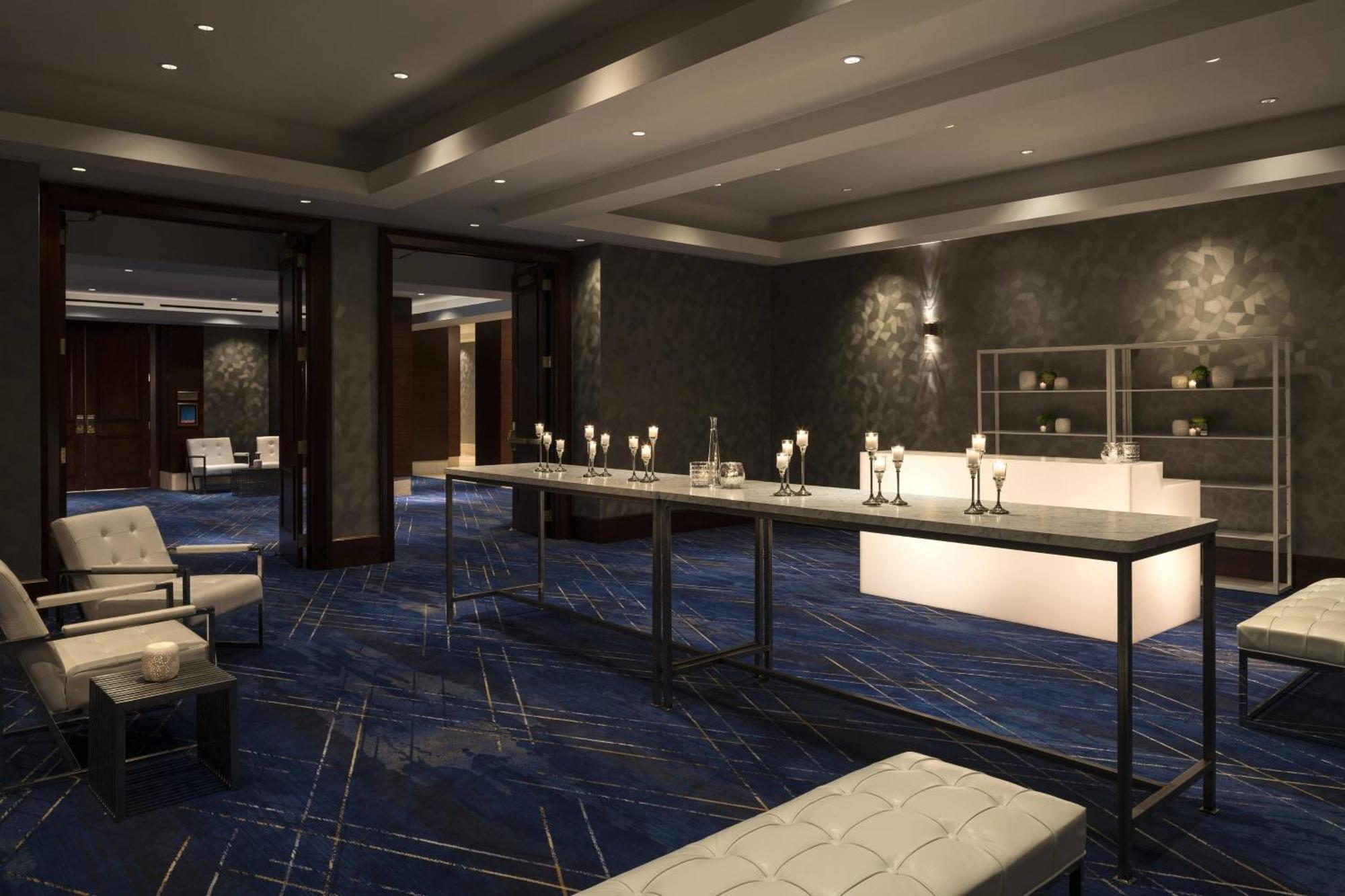 The Ritz-carlton,