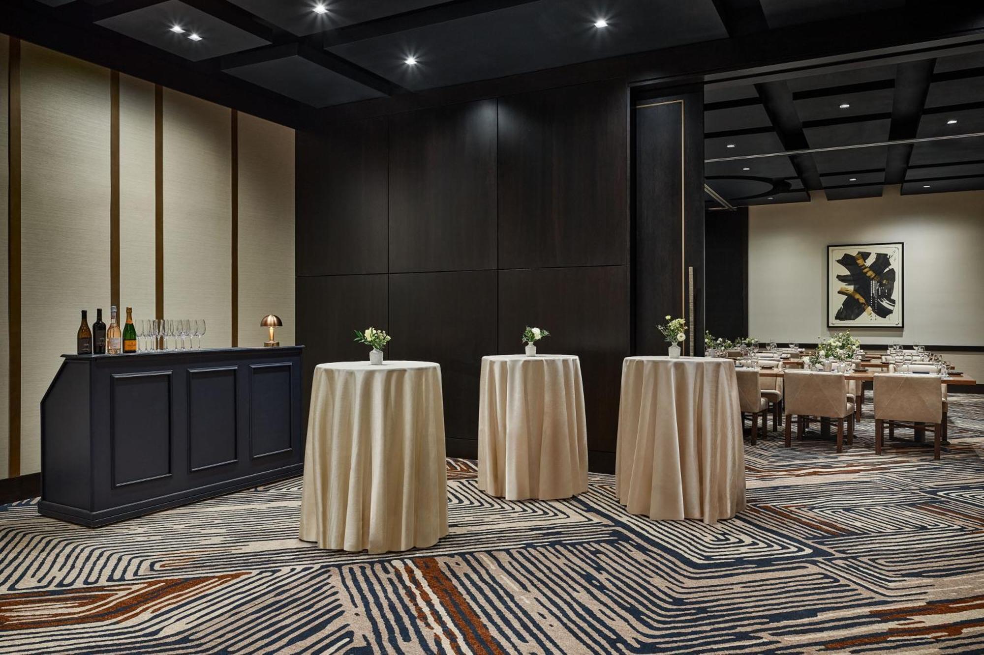 The Ritz-carlton, Hotel